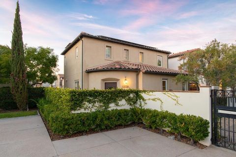 Photo of 1338 Las Casitas Court, San Jose, CA 95126 (MLS # ML82037413)