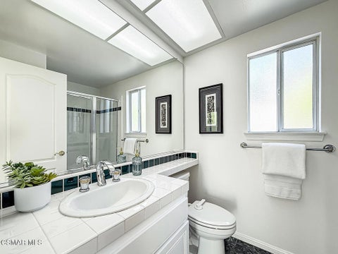 Tiny photo for 1685 Glider Court, Thousand Oaks, CA 91320 (MLS # 226004308)