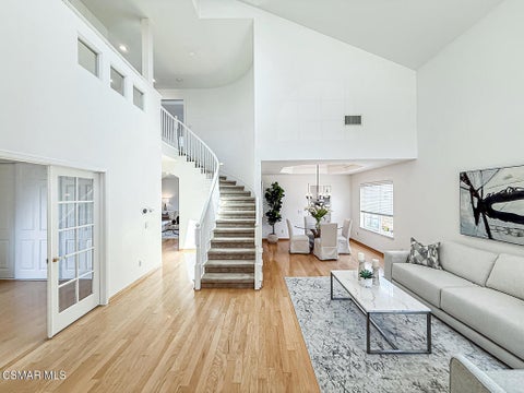 Tiny photo for 1685 Glider Court, Thousand Oaks, CA 91320 (MLS # 226004308)
