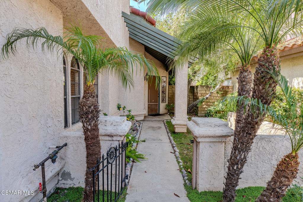 2704 Simi Hills Lane