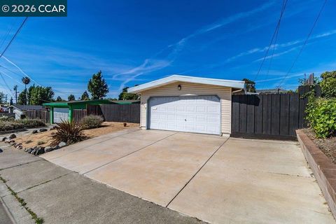 Photo of 2512 Ardmore Dr Dr, San Pablo, CA 94806 (MLS # 41131597)