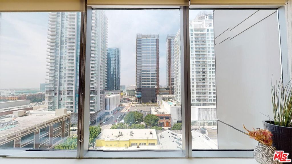1155 S Grand Avenue 1106
