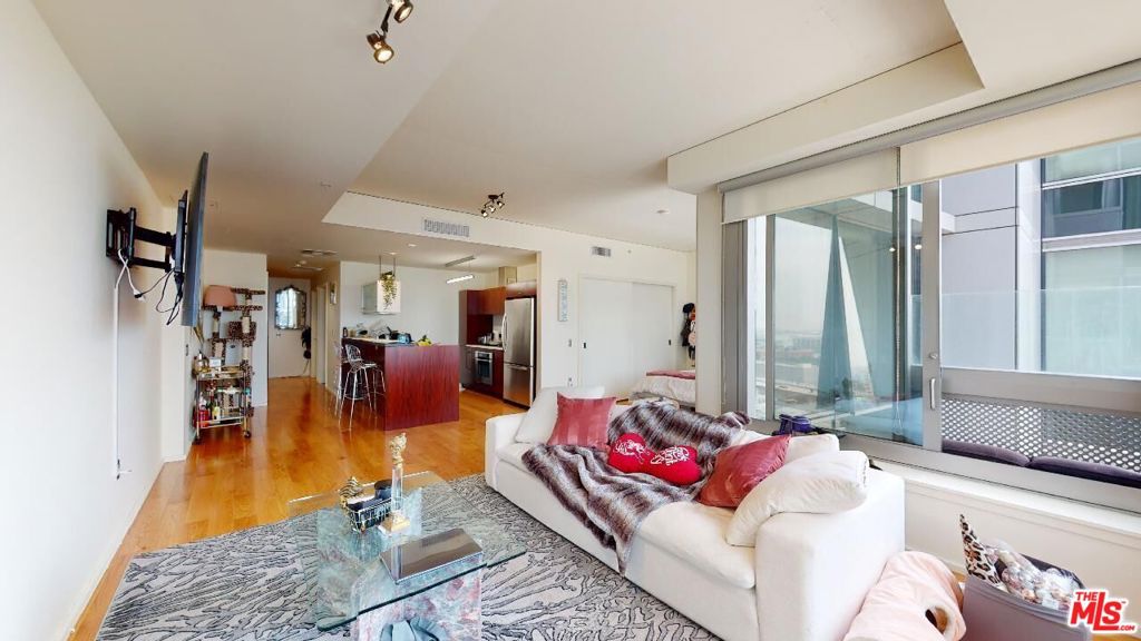 1155 S Grand Avenue 1106