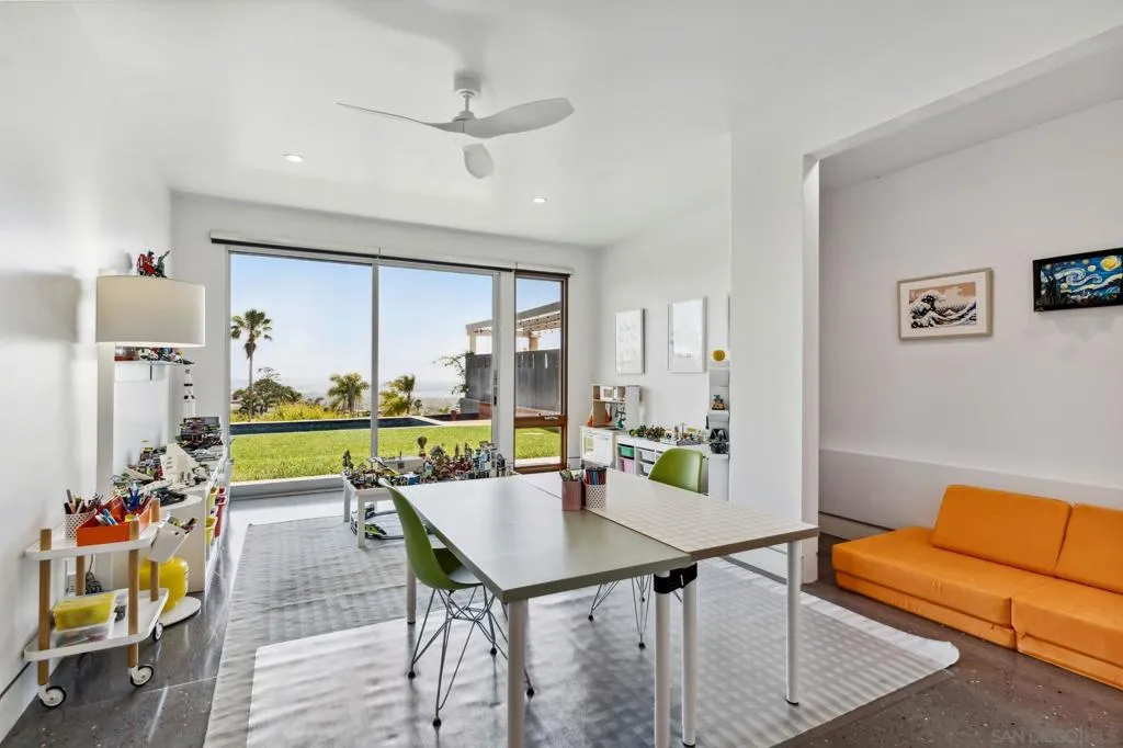 La Jolla, California 92037, United States, 6 Bedrooms Bedrooms, ,5 BathroomsBathrooms,Residential,Active,128711