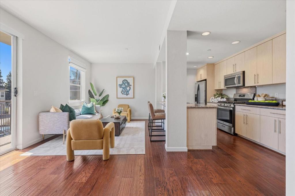 1065 Saginaw Terrace 203