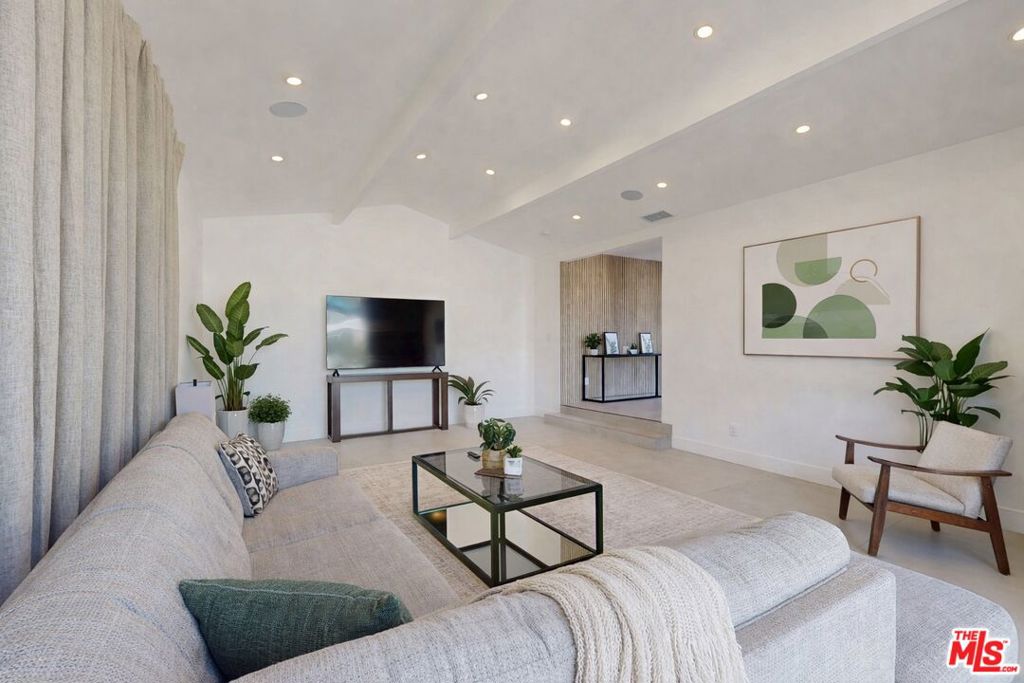 3873 Royal Woods Drive