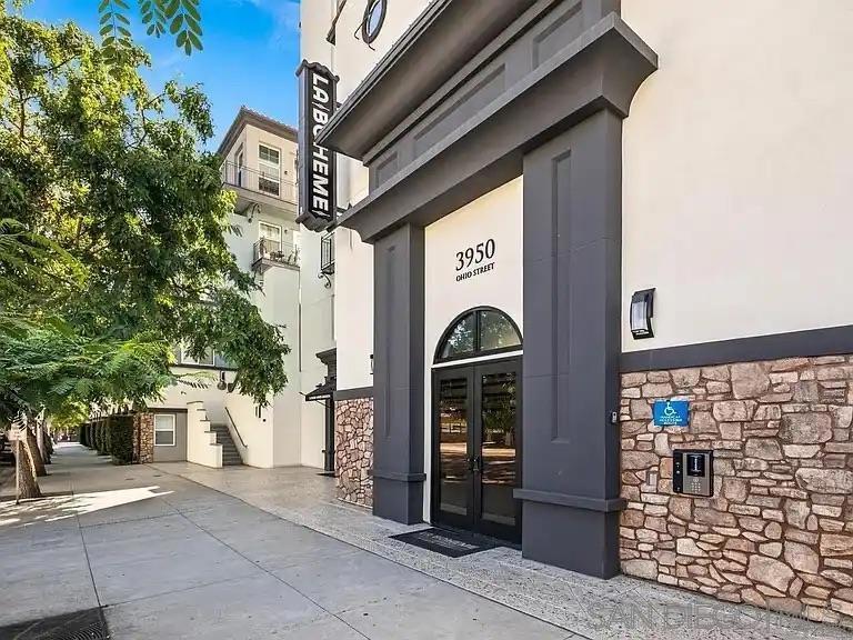 3950 Ohio St 202