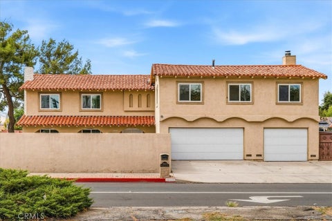 Photo of 39601 Country Club DR, Palmdale, CA 93551 (MLS # PV26212815)