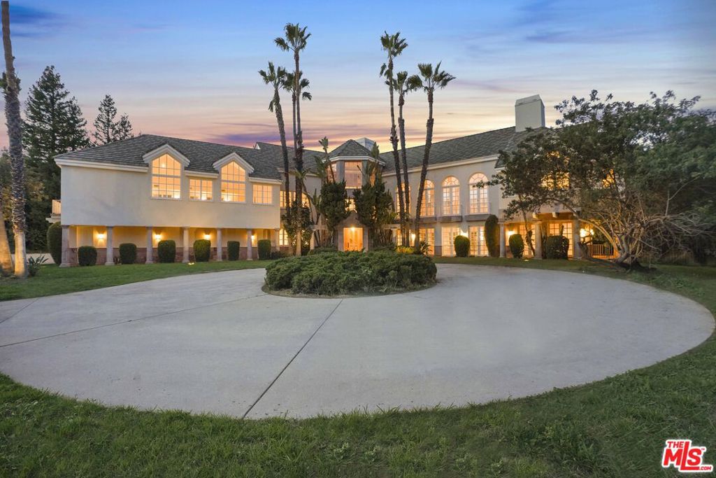 22515 La Quilla Drive