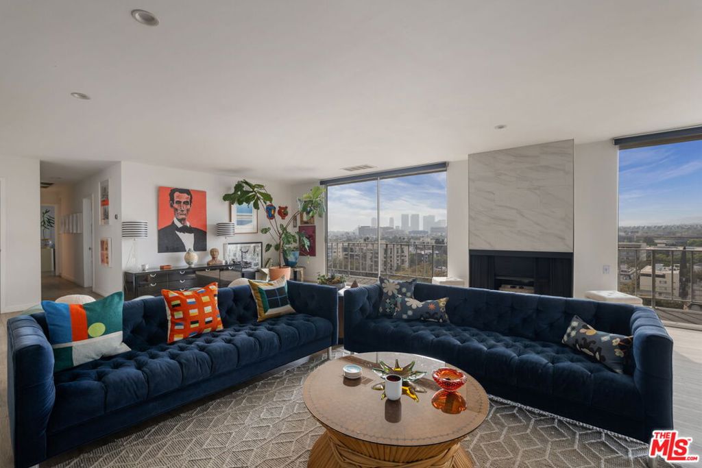 100 S Doheny Drive PH12