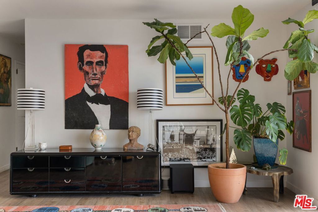 Photo of 100 S Doheny Drive #PH12, Los Angeles, CA 90048 (MLS # 26680635)