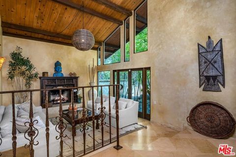 Tiny photo for 4557 Saltillo Street, Woodland Hills, CA 91364 (MLS # 25626561)