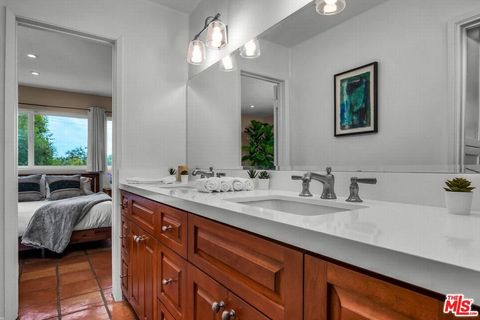 Tiny photo for 4557 Saltillo Street, Woodland Hills, CA 91364 (MLS # 25626561)