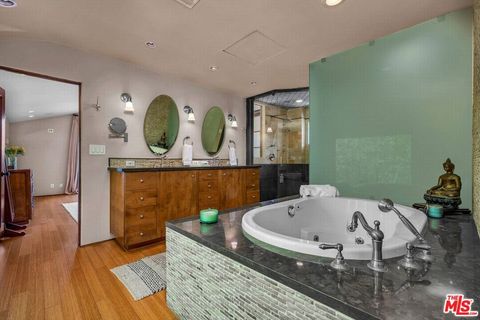 Tiny photo for 4557 Saltillo Street, Woodland Hills, CA 91364 (MLS # 25626561)