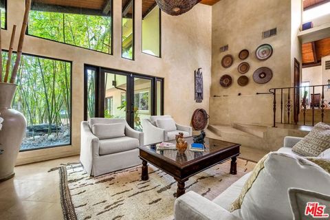 Tiny photo for 4557 Saltillo Street, Woodland Hills, CA 91364 (MLS # 25626561)