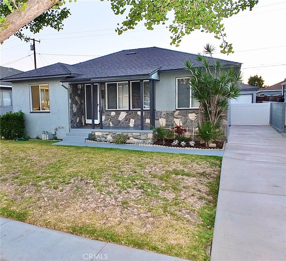 4813 Ocana AVE