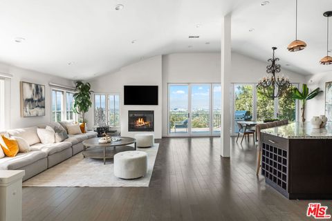 Photo of 3782 Berry Drive, Studio City, CA 91604 (MLS # 26655777)