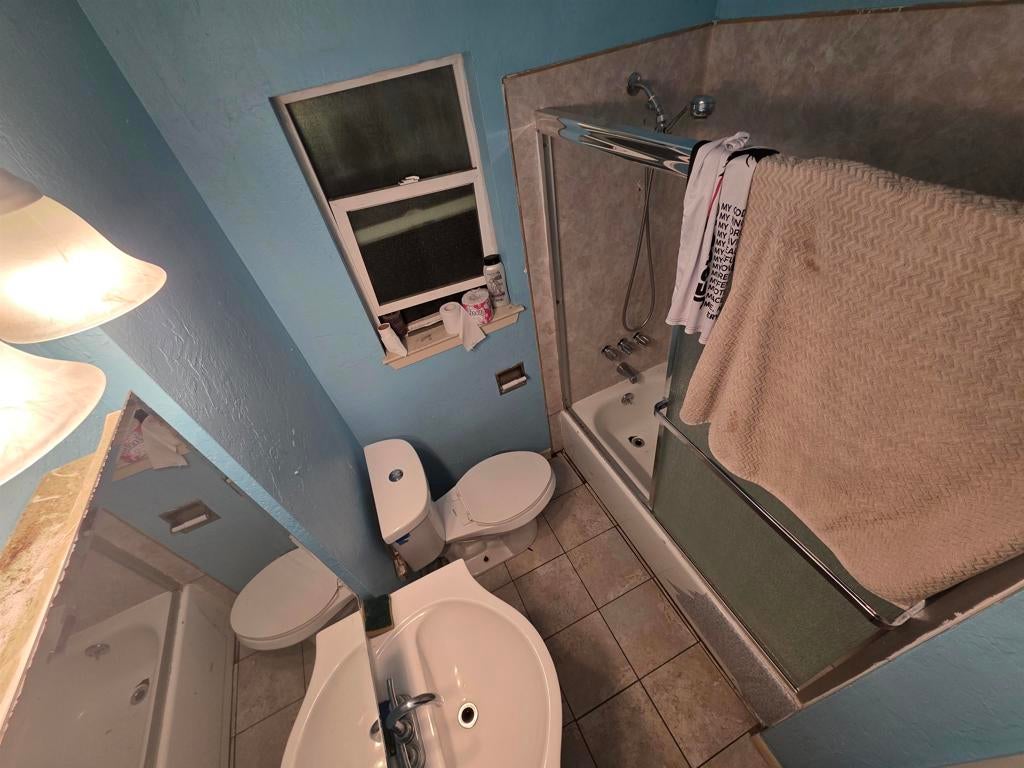 1823 Church St St, Oakland CA 94621