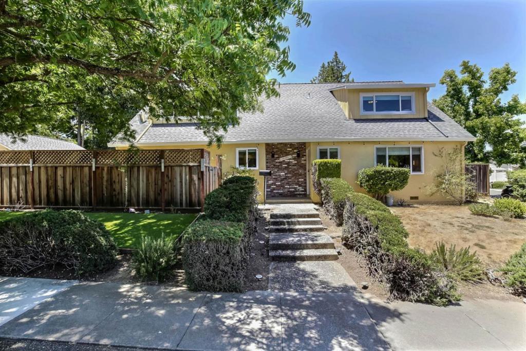 10381 Meadow Place