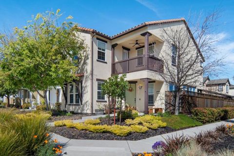 Photo of 15181 Breckinridge Avenue, Marina, CA 93933 (MLS # ML82038590)