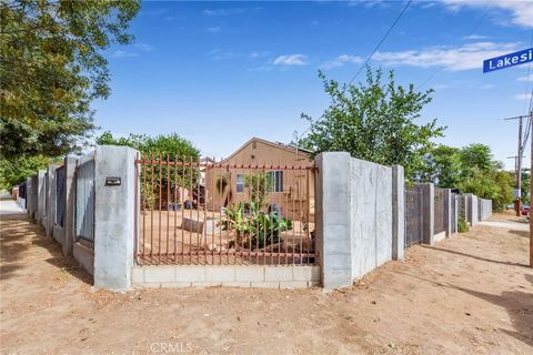 Photo of 14758 Lakeside Street, Sylmar, CA 91342 (MLS # SR25184816)