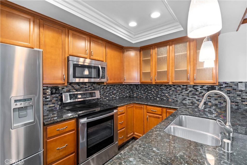 7201 Apricot Drive 7201