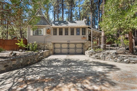 Photo of 1143 Robin Rd, Wrightwood, CA 92397 (MLS # HD26229087)