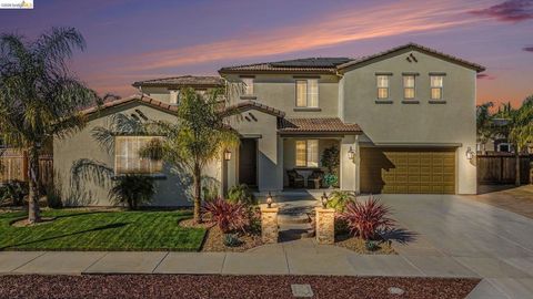 Photo of 171 Cider Cir, Brentwood, CA 94513 (MLS # 41127658)