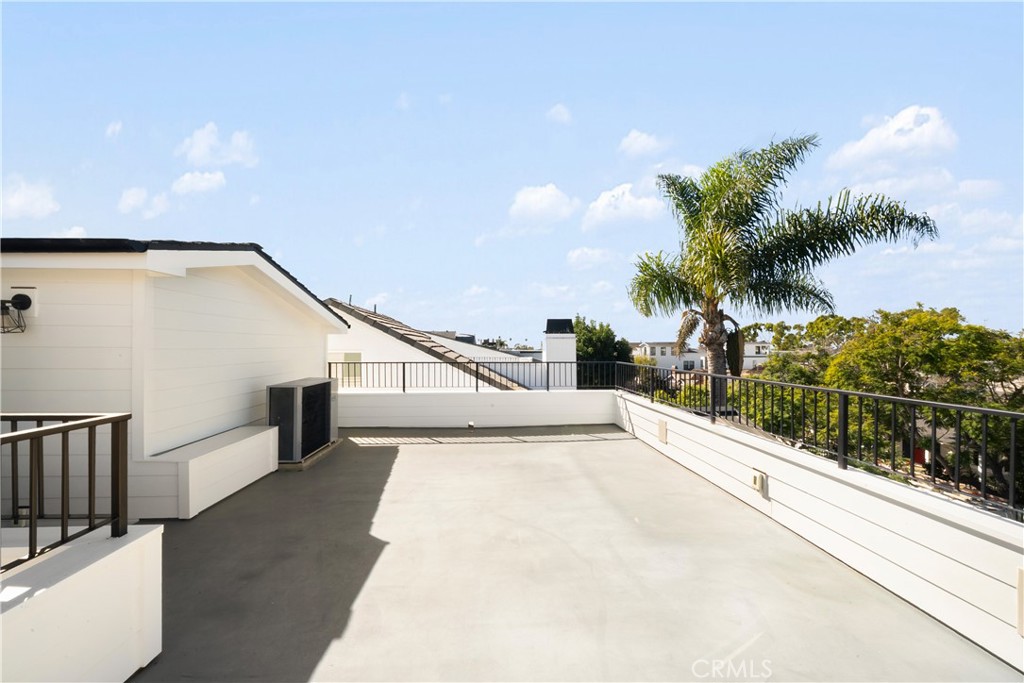 Corona del Mar South of PCH (CDMS) - Residential Lease