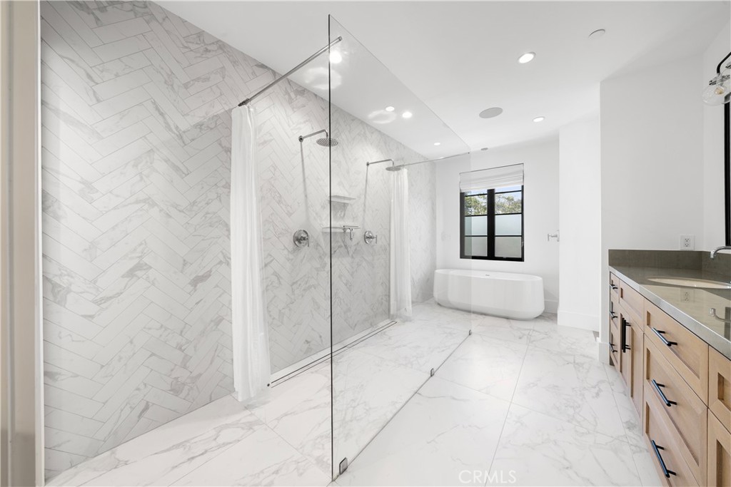 Corona del Mar South of PCH (CDMS) - Residential Lease