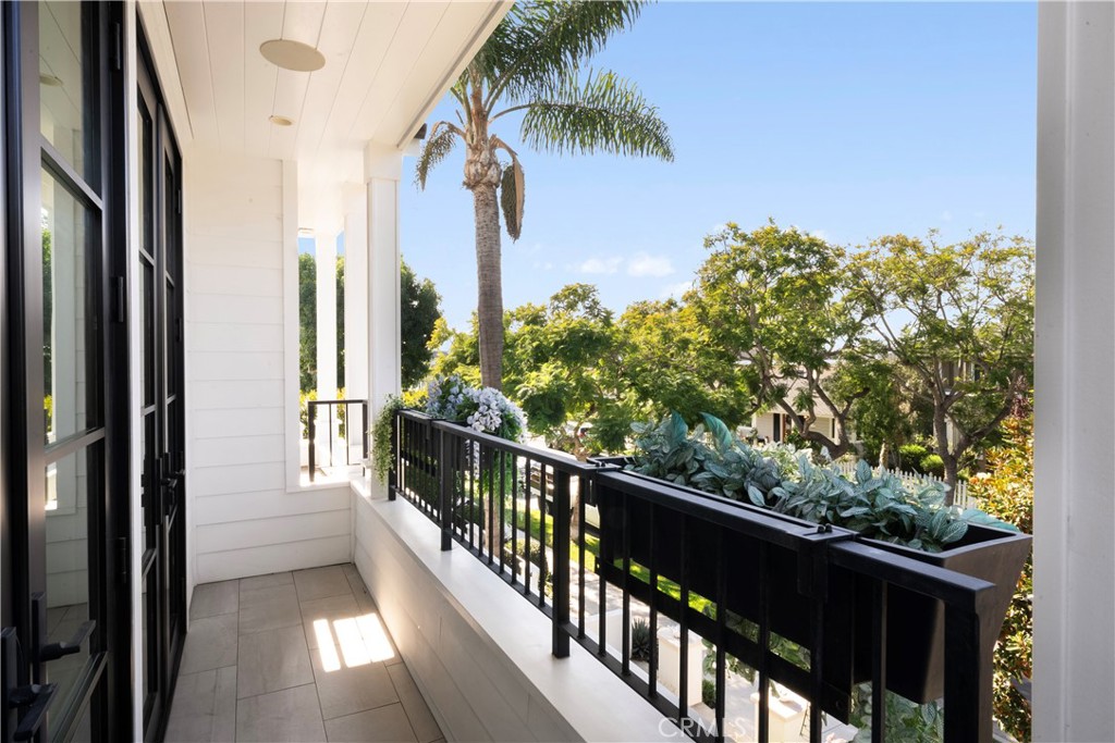 Corona del Mar South of PCH (CDMS) - Residential Lease