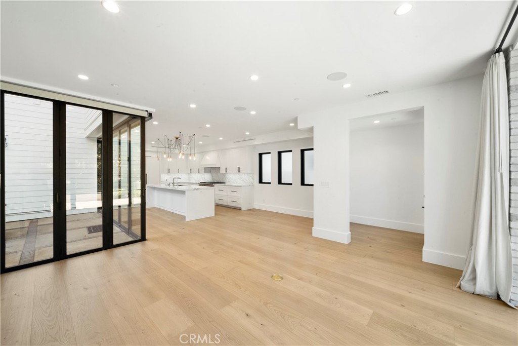 Corona del Mar South of PCH (CDMS) - Residential Lease