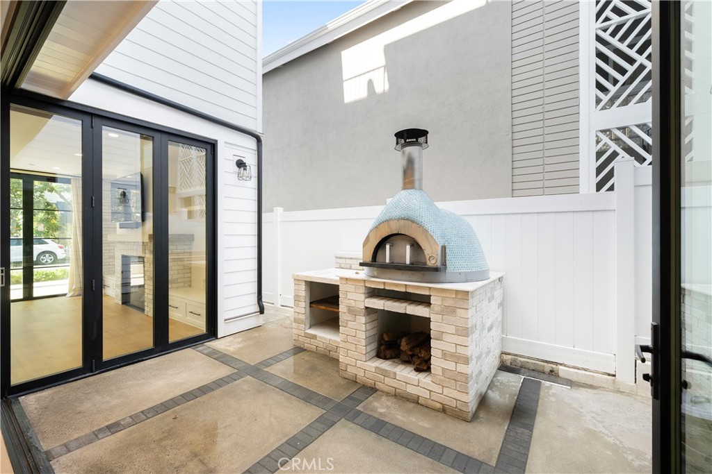 Corona del Mar South of PCH (CDMS) - Residential Lease