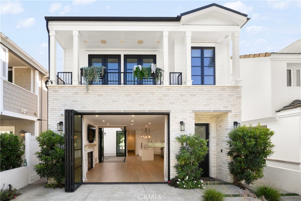 Corona del Mar South of PCH (CDMS) - Residential Lease