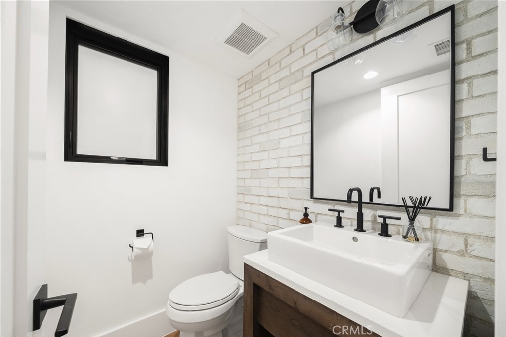 Corona del Mar South of PCH (CDMS) - Residential Lease