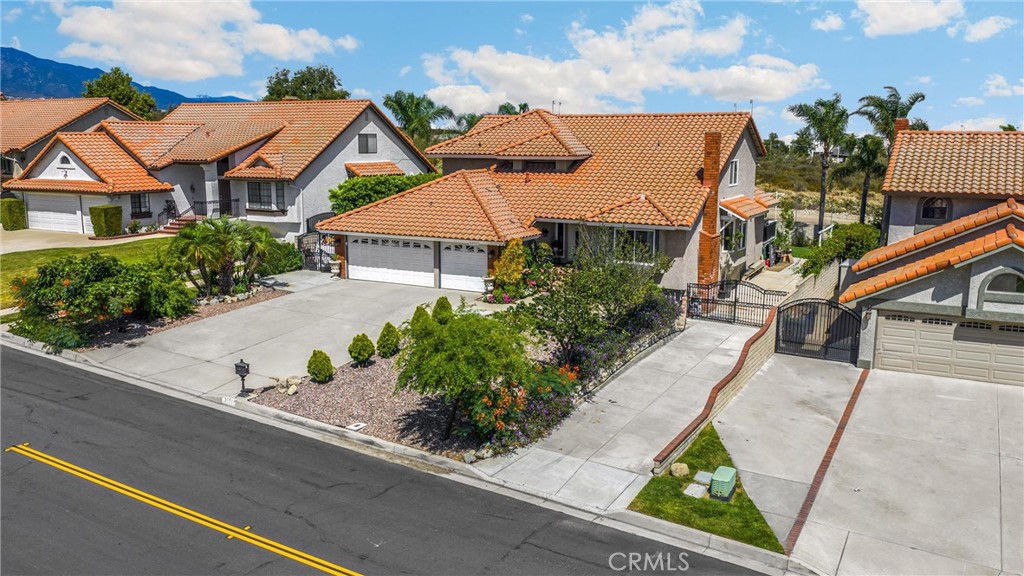 5999 Cedar Mountain Drive