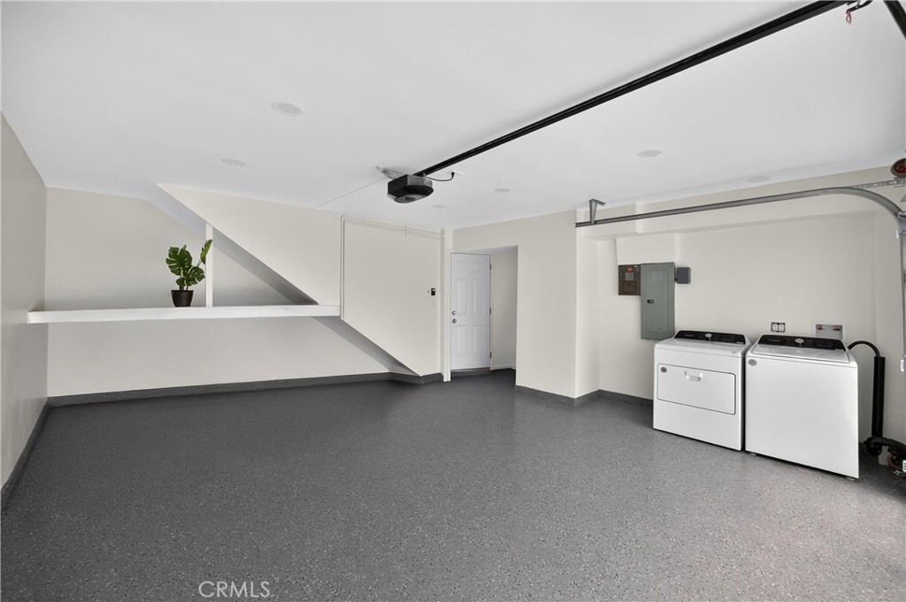 Lido Peninsula (LIPN) - Residential Lease