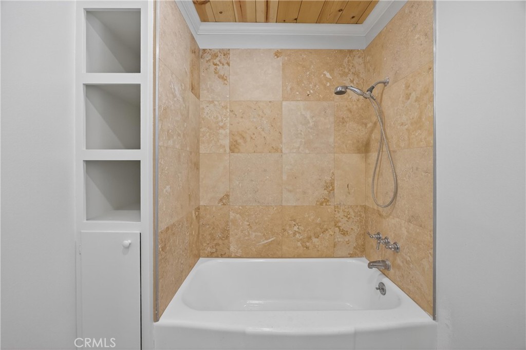 Lido Peninsula (LIPN) - Residential Lease