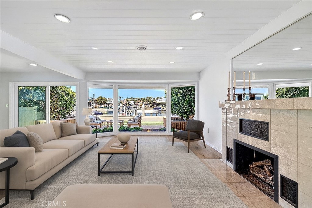 Lido Peninsula (LIPN) - Residential Lease