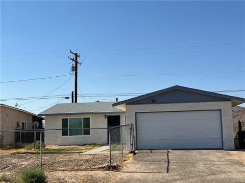 Photo of 37920 Grand View Avenue, Yermo, CA 92398 (MLS # CV26170811)