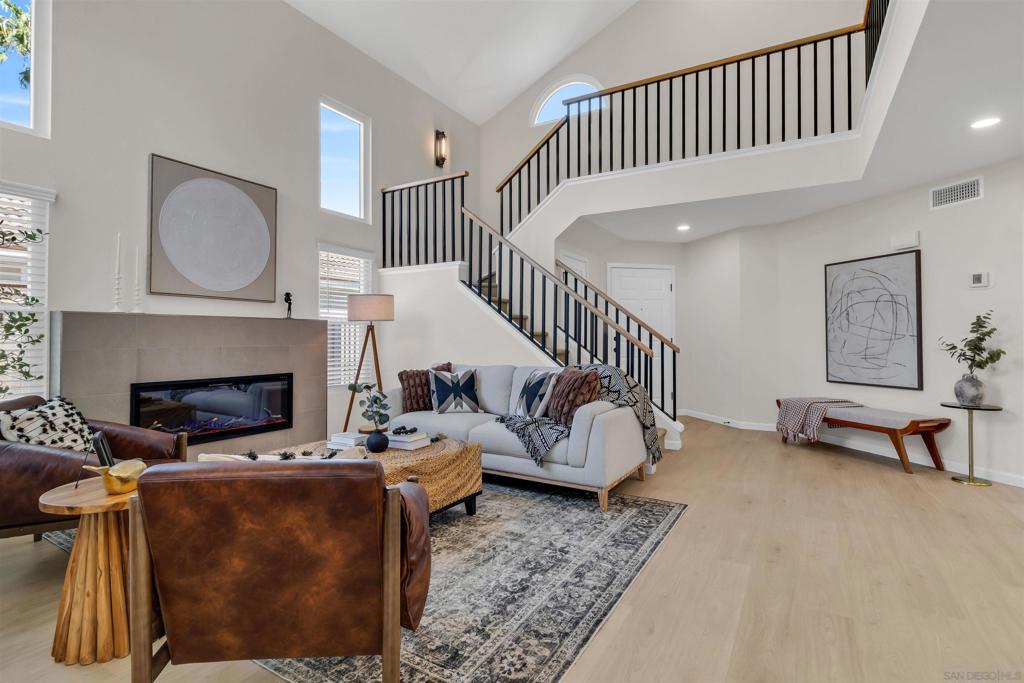852 Southshore Dr
