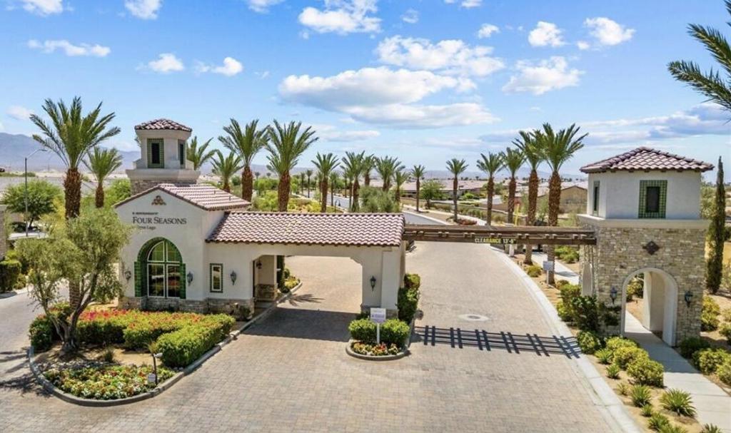 FourSeasonsTerraLago - Residential