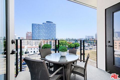 Photo of 2847 Leeward Avenue #206, Los Angeles, CA 90005 (MLS # 26693925)