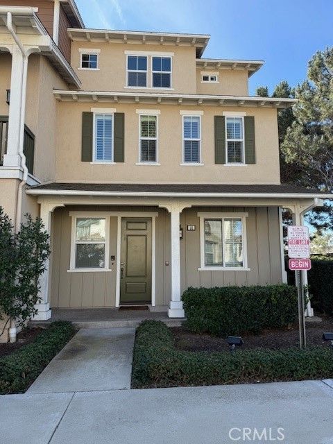 Photo of 31 Lookout Ln, Tustin, CA 92782 (MLS # OC26012574)