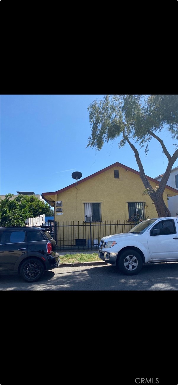 Great Property for sale, whether you're looking to live in one unit and rent the others. Property consists of 1 bedroom one bath, and 2-2 bedrooms one bath each, and a single. there is parking space for up to 5 cars.