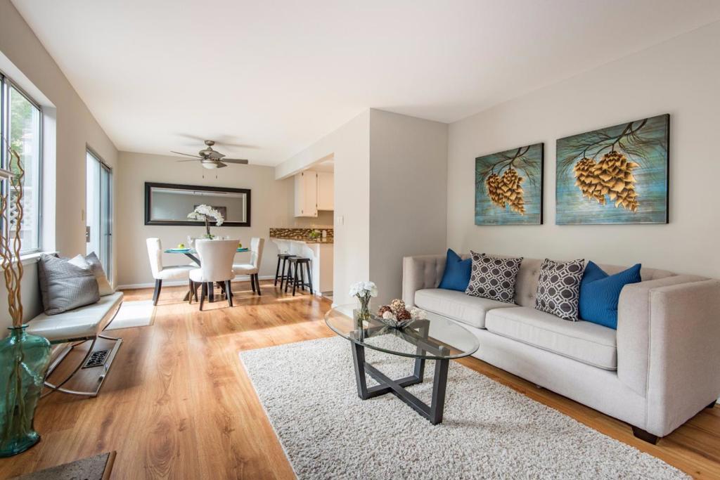 Properties 1 77 Shelley Avenue
