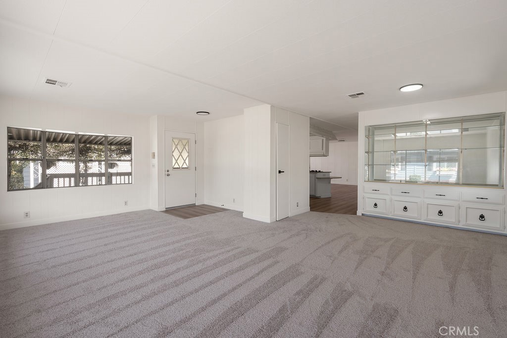 4095 Fruit St 843