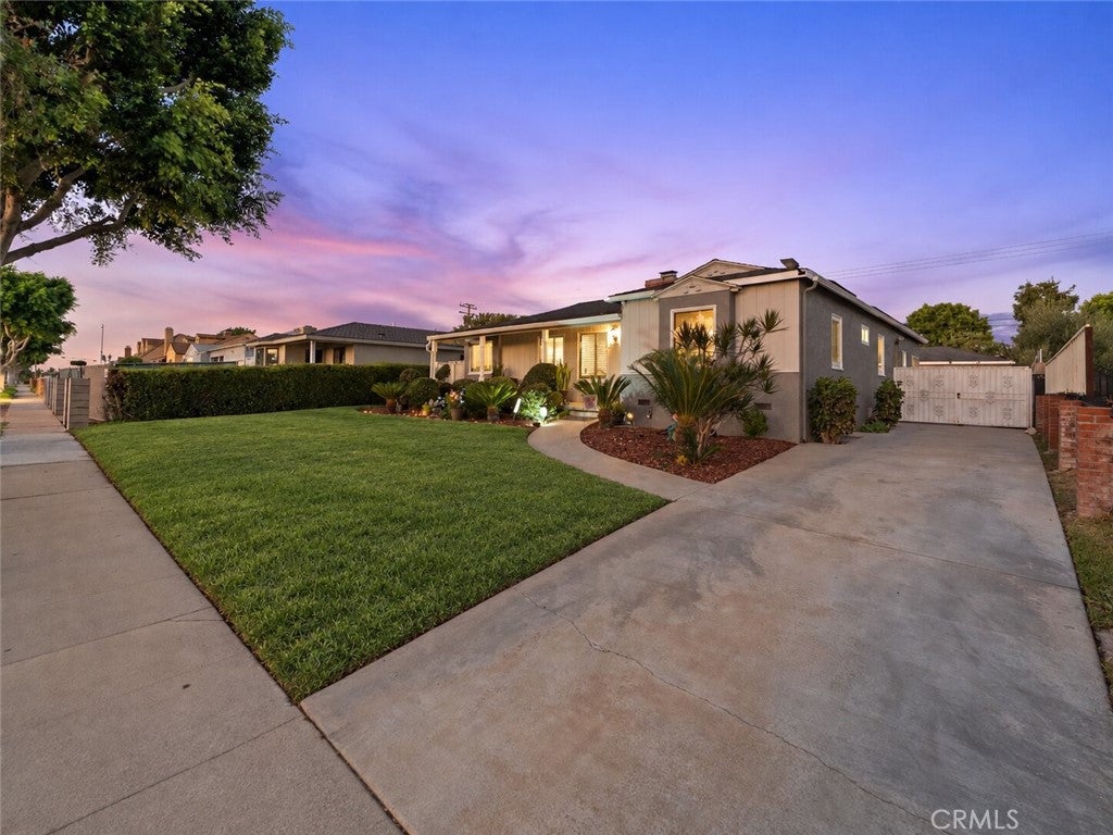 9700 S 5th AVE, Inglewood CA 90305