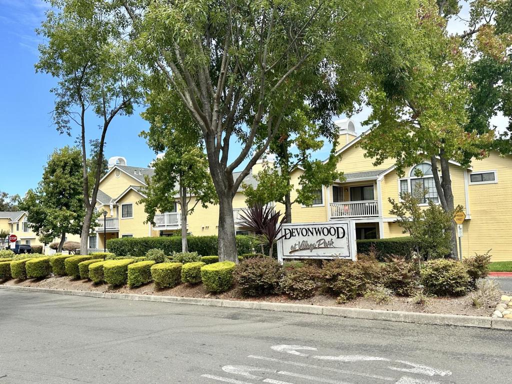 1108 Devonwood