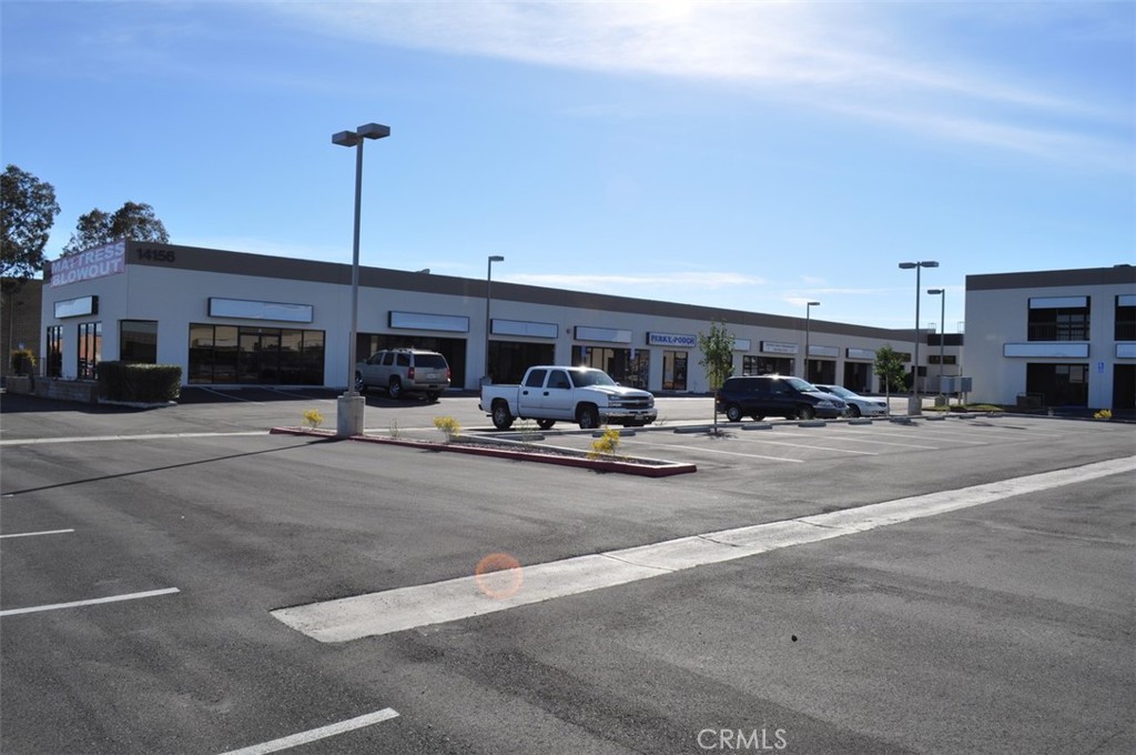 Previously a window tint shop with roll-up door.
Amargosa Town Centre offers Commercial lease space accommodating Retail, Office, and Light Industrial Tenants. 3 buildings totaling ±30,662 SF with ample on-site parking. Many units equipped with grade level rear roll-up delivery doors. The property provides high vehicle traffic visibility and is located near Victorville's Civic Center area, 2 blocks from I-15 Freeway.
